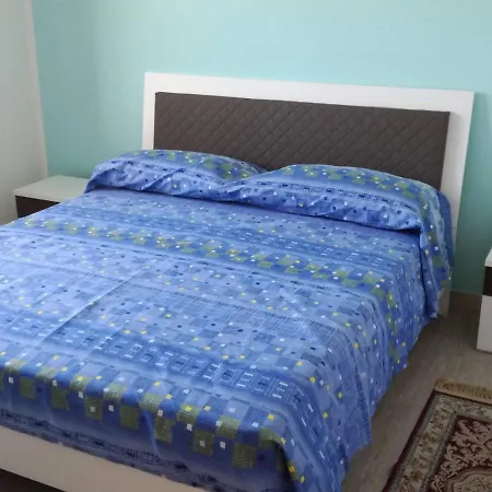 Casa Vacanze A 250Mt Dal Mare. Piano Terra Con Giardino E Parcheggio Auto Privato Apartment *